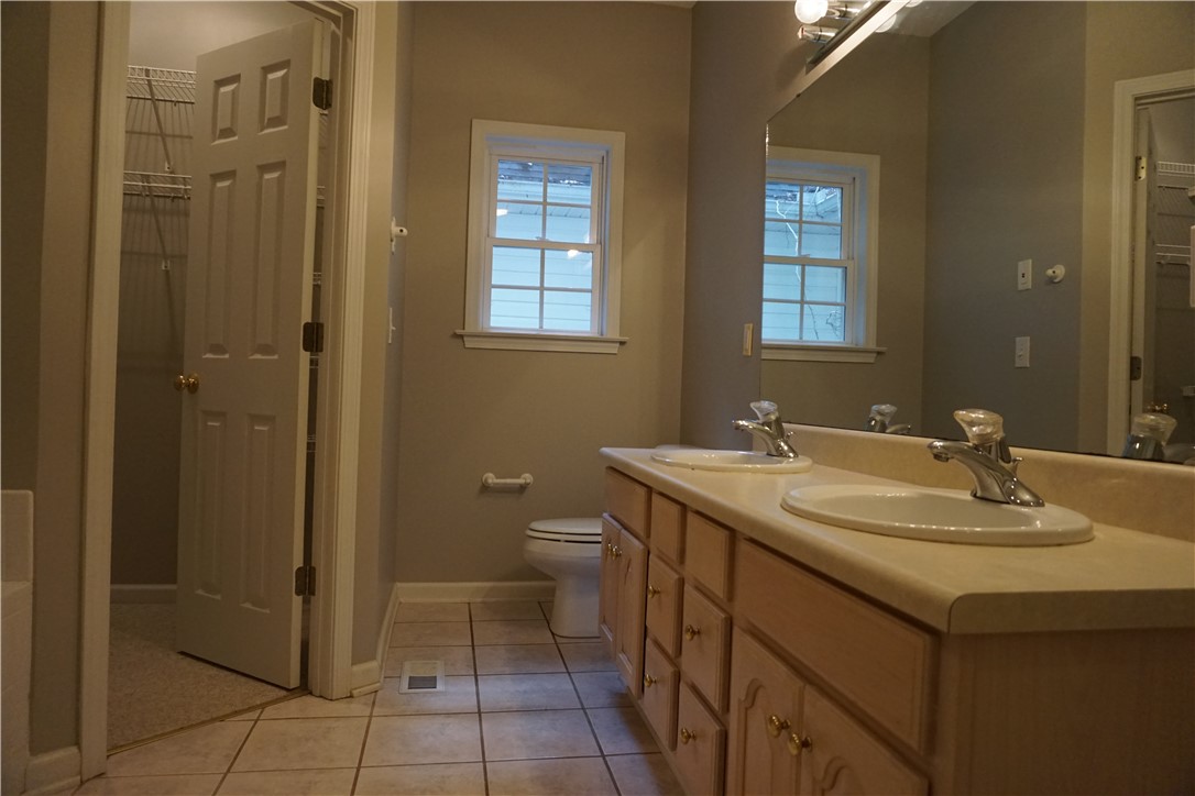 191 Warbranch Road Central, SC 29630 - Photo 16 of 29 Main Floor Master Bathroom