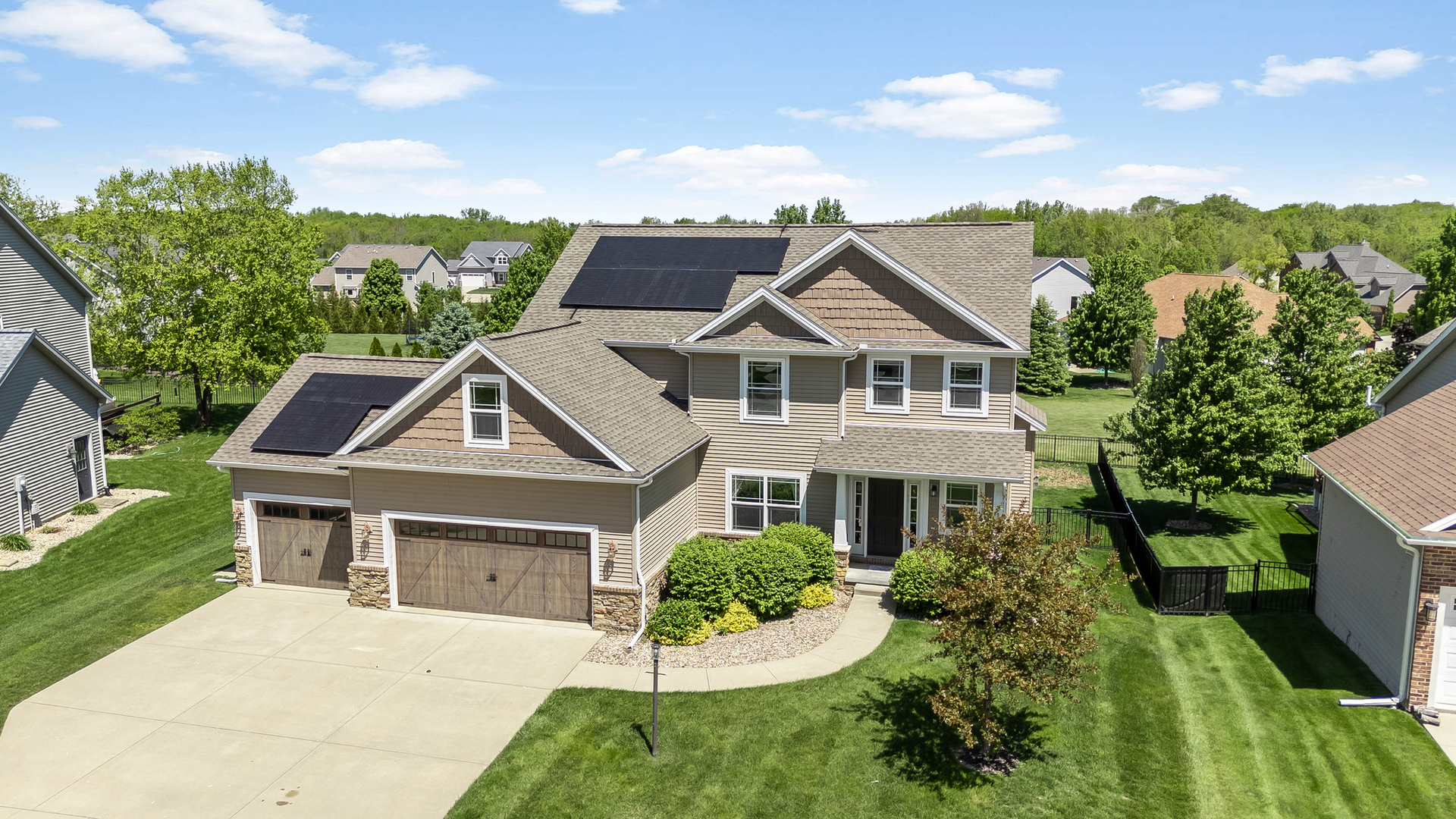 1208 East White Oak Road Mahomet, IL 61853 - Photo 1 of 52