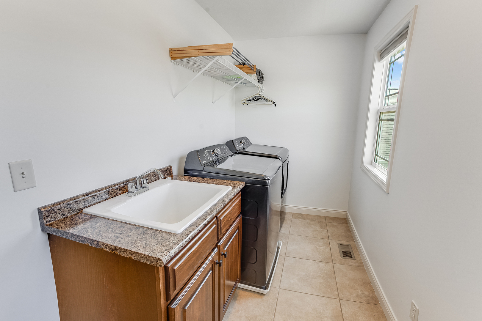 1208 East White Oak Road Mahomet, IL 61853 - Photo 23 of 52