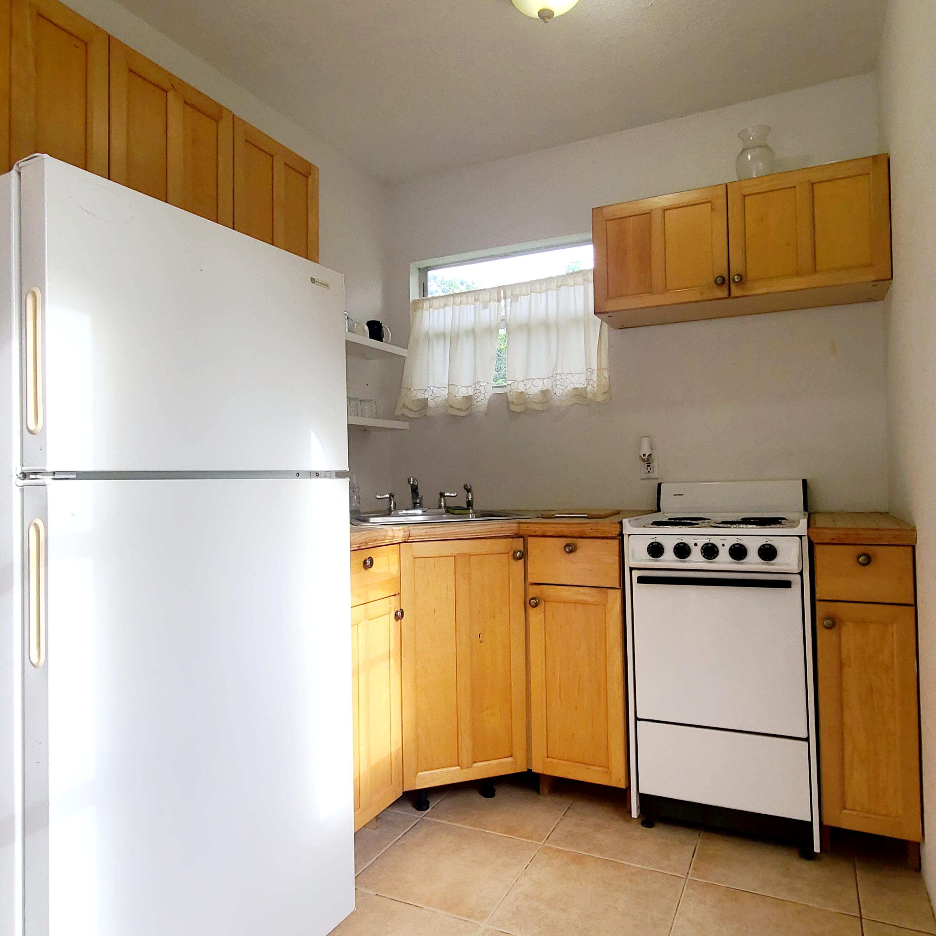 4949 Belvedere Road, Unit COTTAGE West Palm Beach, FL 33417 - Photo 15 of 20 20241008_091322