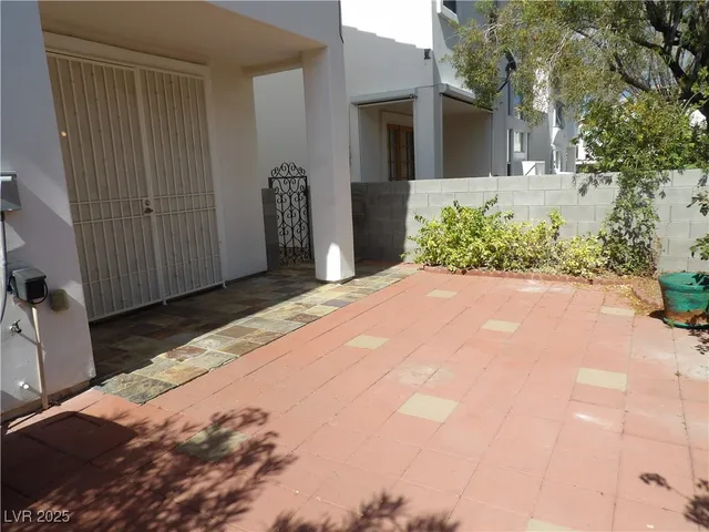 $1,950 | 8765 Villa Alex Avenue, Las Vegas, NV 89147