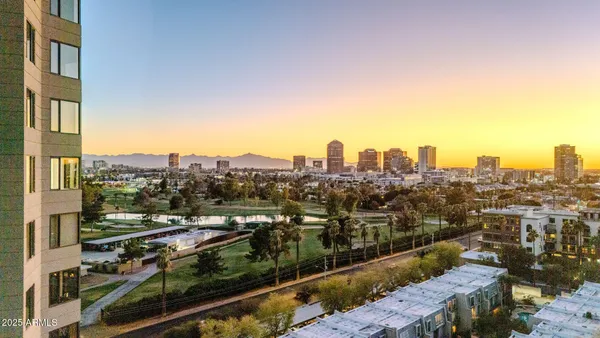 $1,240,000 | 1040 East Osborn Road, Unit 404, Phoenix, AZ 85014