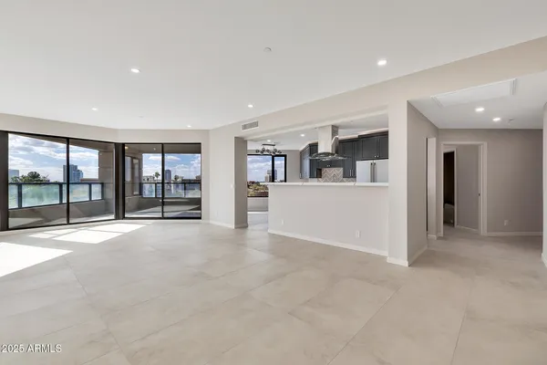 $1,240,000 | 1040 East Osborn Road, Unit 404, Phoenix, AZ 85014