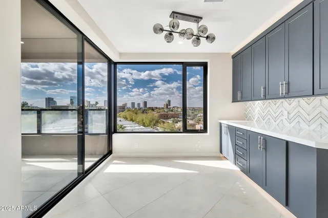 $1,240,000 | 1040 East Osborn Road, Unit 404, Phoenix, AZ 85014