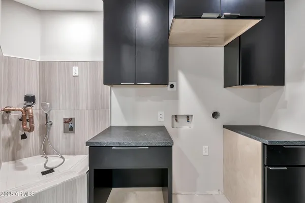 $1,240,000 | 1040 East Osborn Road, Unit 404, Phoenix, AZ 85014