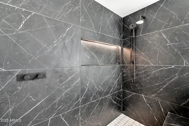 $1,240,000 | 1040 East Osborn Road, Unit 404, Phoenix, AZ 85014