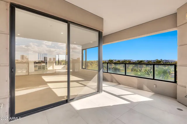 $1,240,000 | 1040 East Osborn Road, Unit 404, Phoenix, AZ 85014