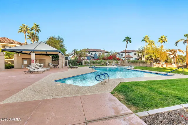 $1,240,000 | 1040 East Osborn Road, Unit 404, Phoenix, AZ 85014