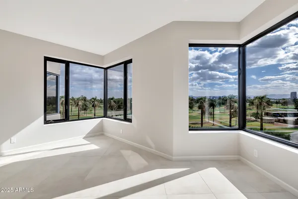 $1,240,000 | 1040 East Osborn Road, Unit 404, Phoenix, AZ 85014