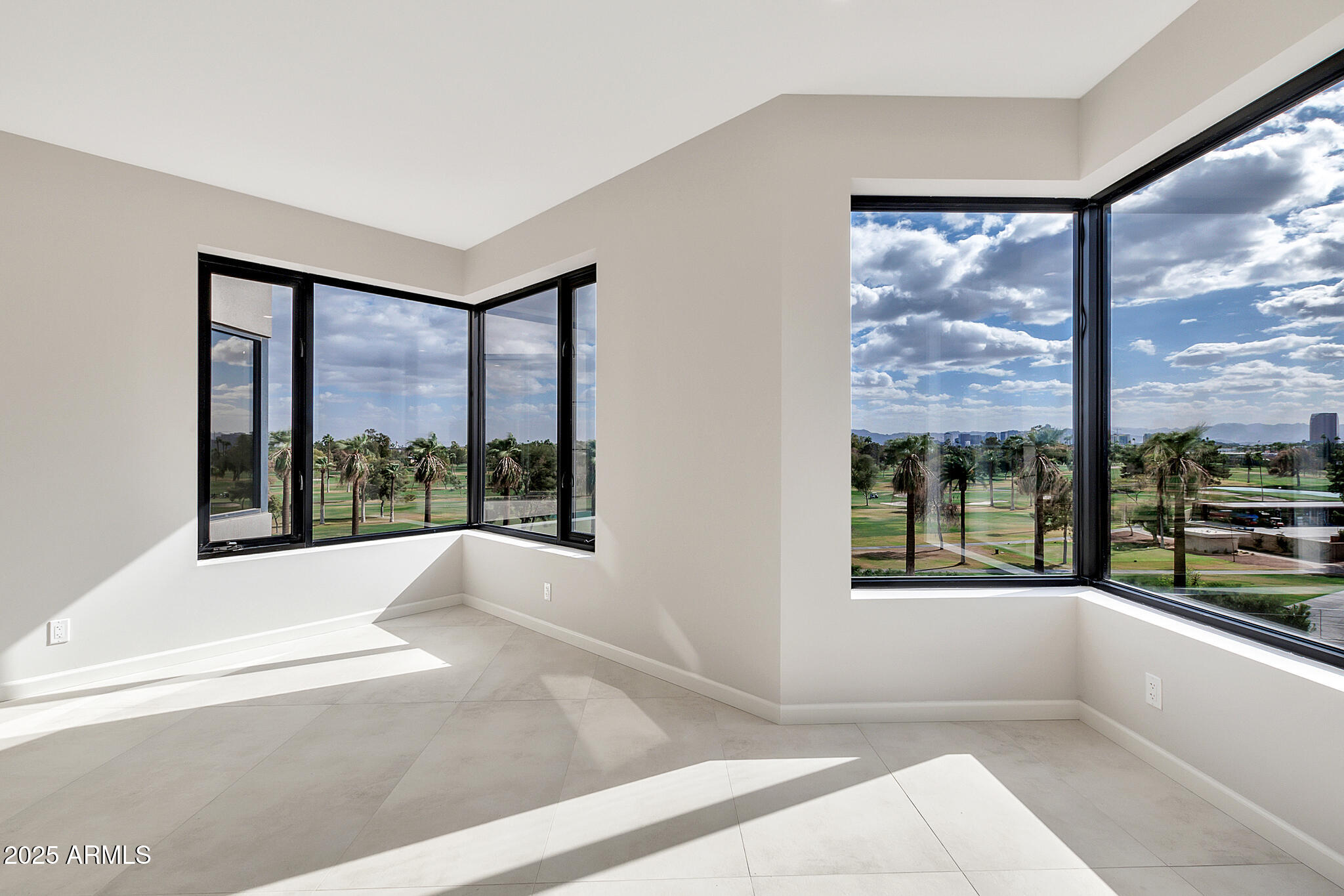 1040 East Osborn Road, Unit 404 Phoenix, AZ 85014 - Photo 9 of 46 1040 E Osborn 404-8