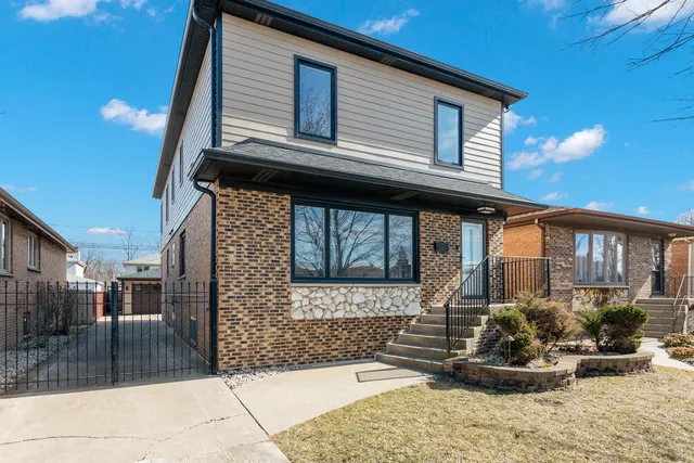 $448,900 | 11633 South Avenue H, Chicago, IL 60617