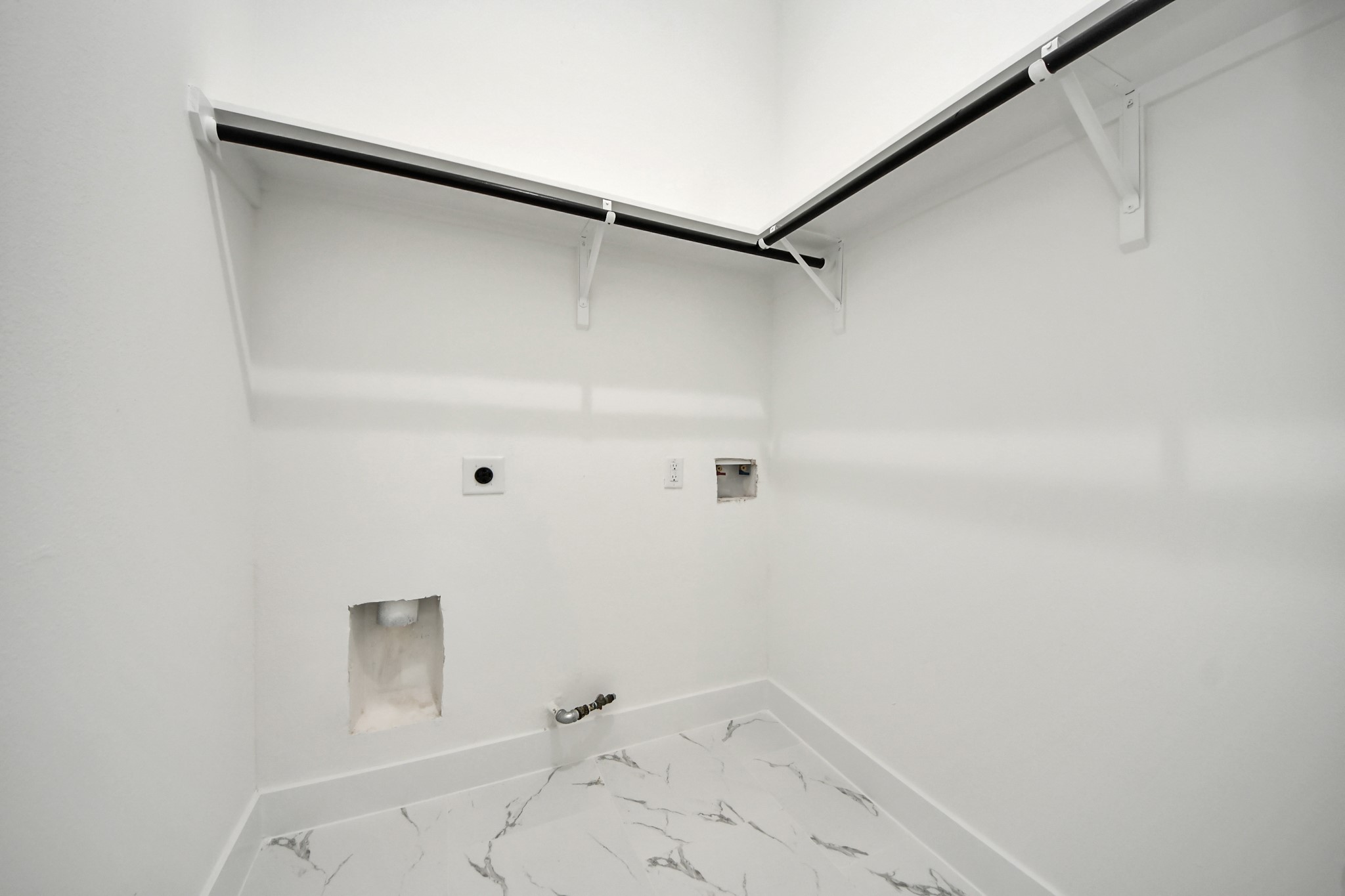 8533 Amadwe Street, Unit B Houston, TX 77051 - Photo 33 of 36 Utility Room