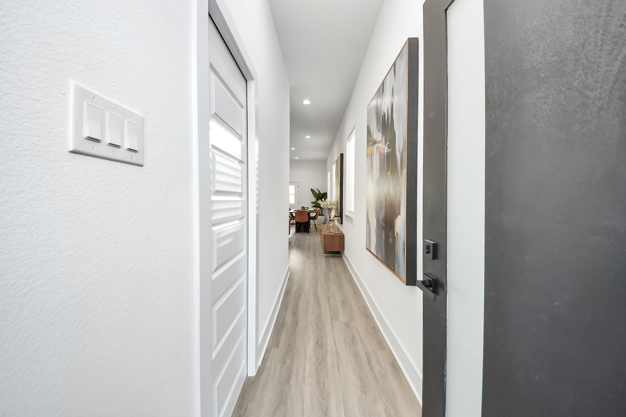 8533 Amadwe Street, Unit B Houston, TX 77051 - Photo 5 of 36 Entry way