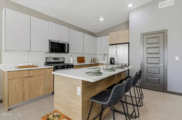 $287,950 | 650 Davi's Greenwood Court, Vinton, TX 79821