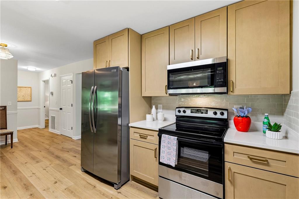 4661 Spring Ridge Drive Flowery Branch, GA 30542 - Photo 6 of 35