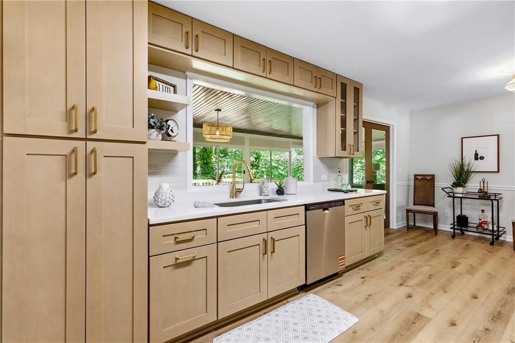 4661 Spring Ridge Drive Flowery Branch, GA 30542 - Photo 7 of 35