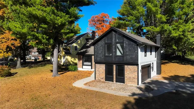 $475,000 | 7904 Rosehill Road, Lenexa, KS 66215