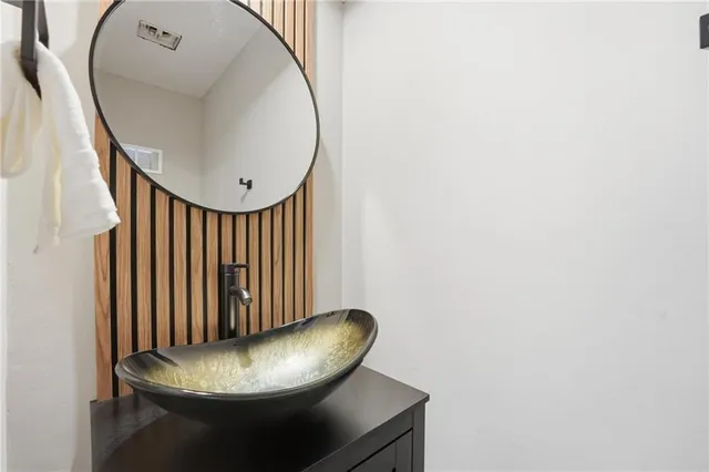 $475,000 | 7904 Rosehill Road, Lenexa, KS 66215