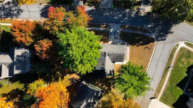 $475,000 | 7904 Rosehill Road, Lenexa, KS 66215