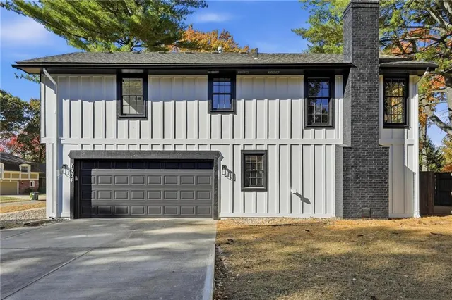 $475,000 | 7904 Rosehill Road, Lenexa, KS 66215