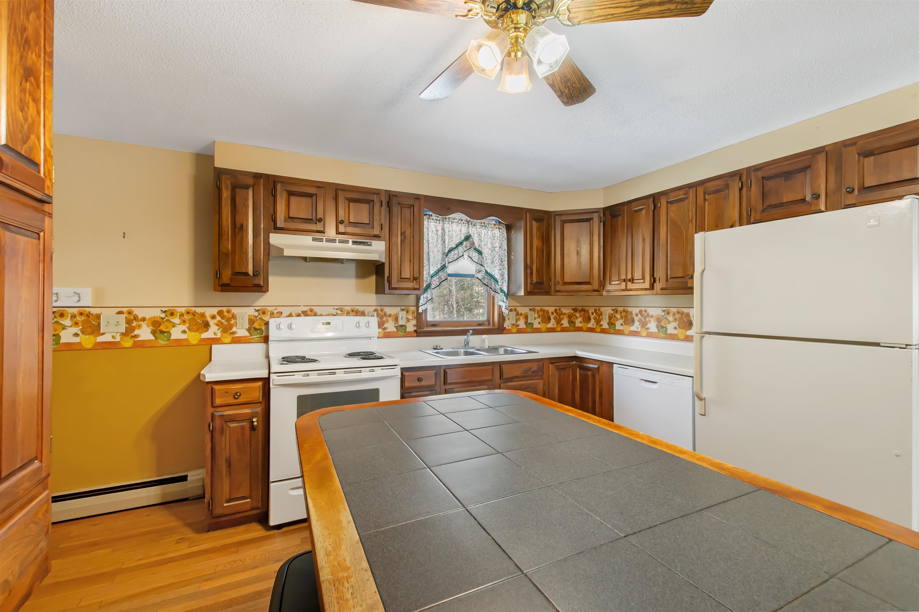 16 Hartco Avenue Lancaster, NH 03584 - Photo 5 of 31