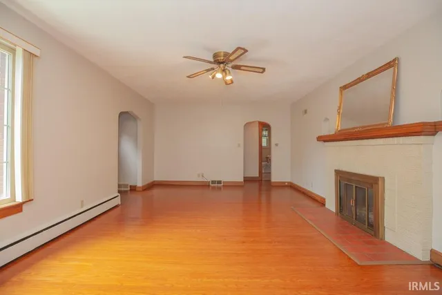 $1,395 | 3102 Washington Avenue, Evansville, IN 47714