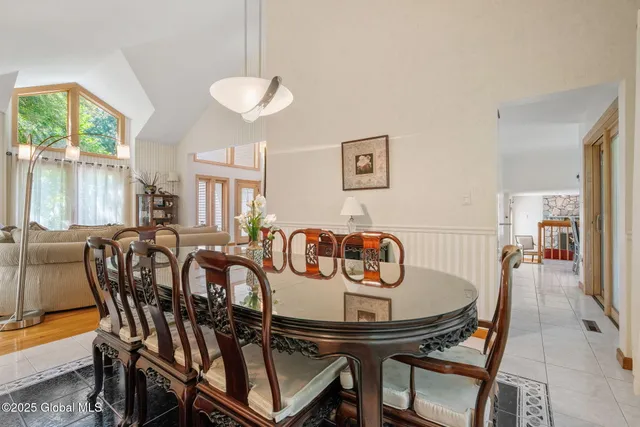 $699,900 | 9 Spruce Run, East Greenbush, NY 12061