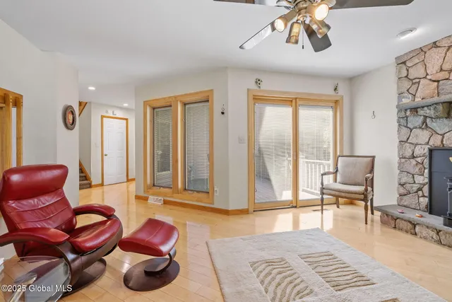 $699,900 | 9 Spruce Run, East Greenbush, NY 12061