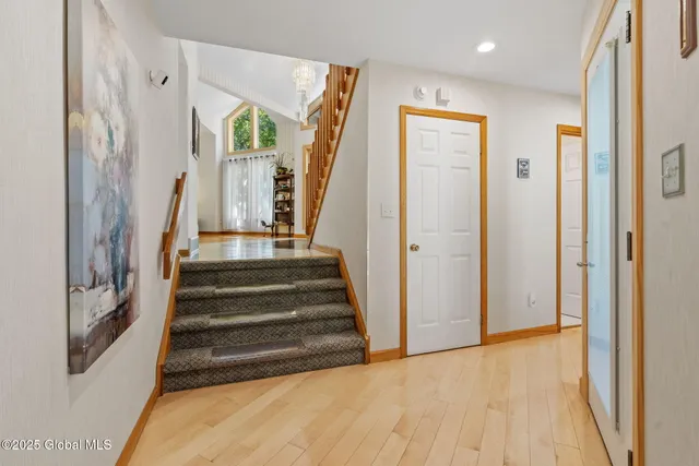 $699,900 | 9 Spruce Run, East Greenbush, NY 12061