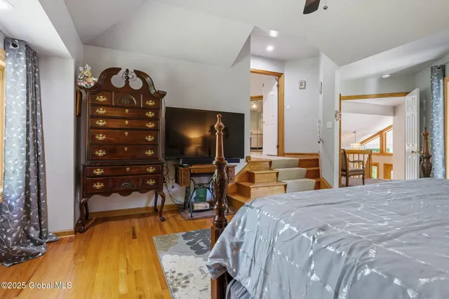 $699,900 | 9 Spruce Run, East Greenbush, NY 12061