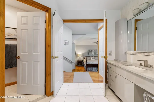 $699,900 | 9 Spruce Run, East Greenbush, NY 12061