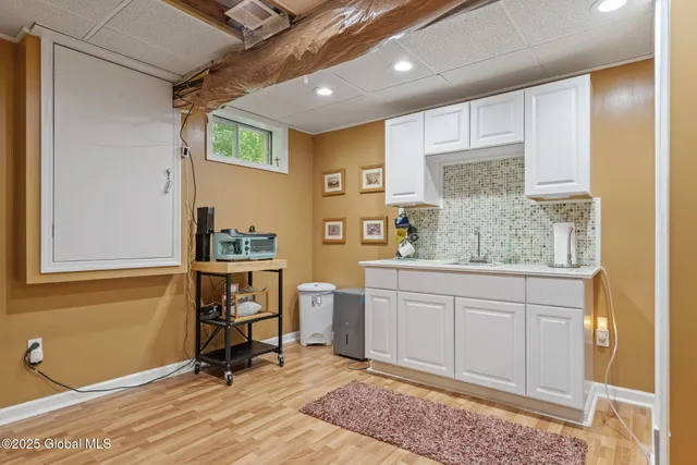 $699,900 | 9 Spruce Run, East Greenbush, NY 12061