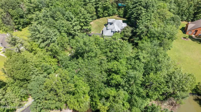 $699,900 | 9 Spruce Run, East Greenbush, NY 12061