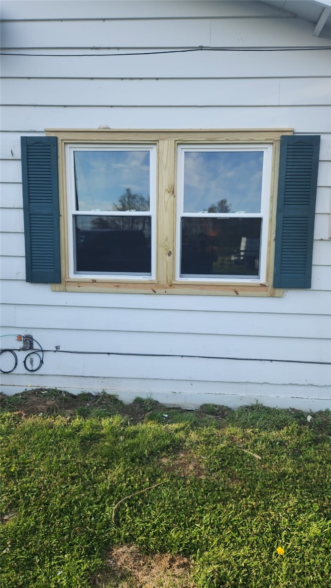5071 Murphy Road Pike, NY 14066 - Photo 28 of 44 New front windows just installed!