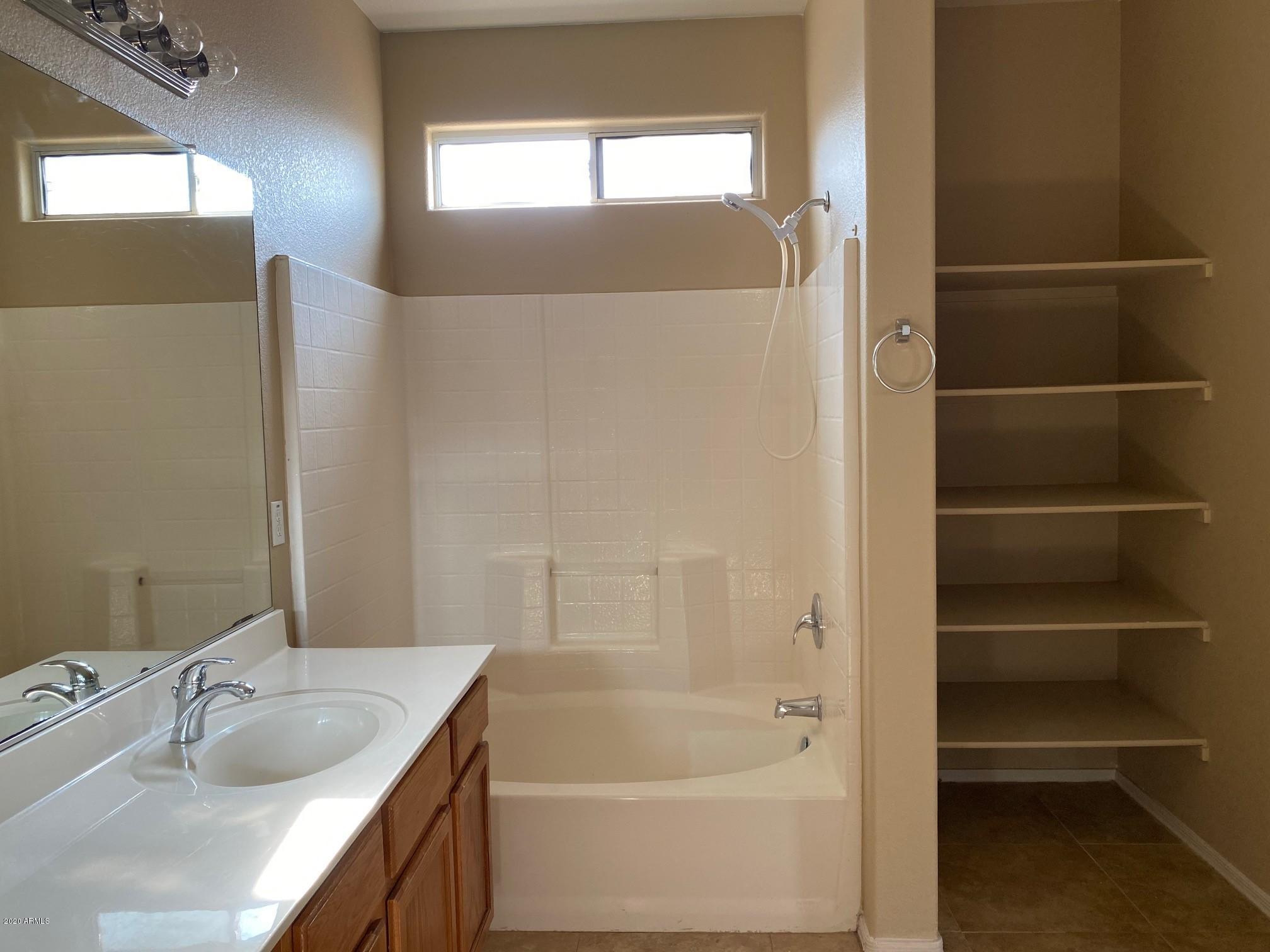 3248 West Shumway Farm Road Phoenix, AZ 85041 - Photo 8 of 16 image1