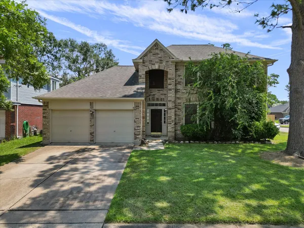 $2,750 | 4915 Stone Harbor Drive, Friendswood, TX 77546