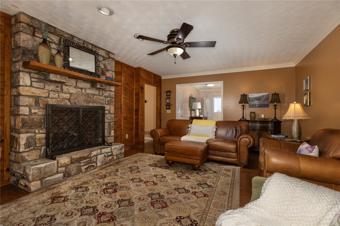 1335 Shingle Gap Road Purlear, NC 28665 - Photo 22 of 49 a living room with furniture
