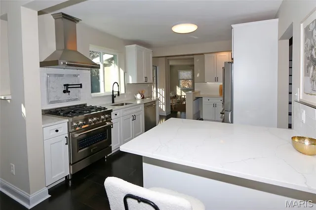 $749,900 | 8361 Big Bend Boulevard, Webster Groves, MO 63119