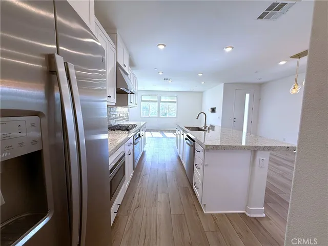 $675,000 | 27078 West Painted Sky Way, Valencia, CA 91381