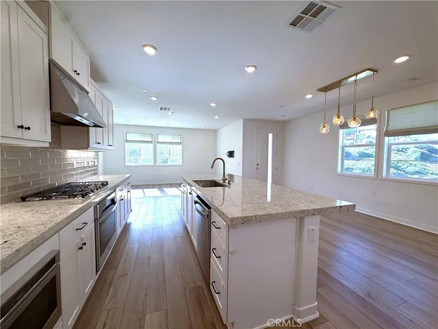 $675,000 | 27078 West Painted Sky Way, Valencia, CA 91381