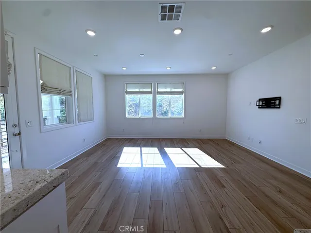 $675,000 | 27078 West Painted Sky Way, Valencia, CA 91381