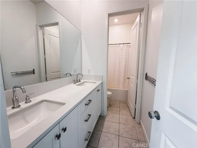 $675,000 | 27078 West Painted Sky Way, Valencia, CA 91381