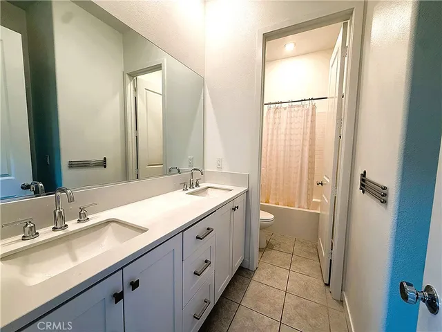 $675,000 | 27078 West Painted Sky Way, Valencia, CA 91381