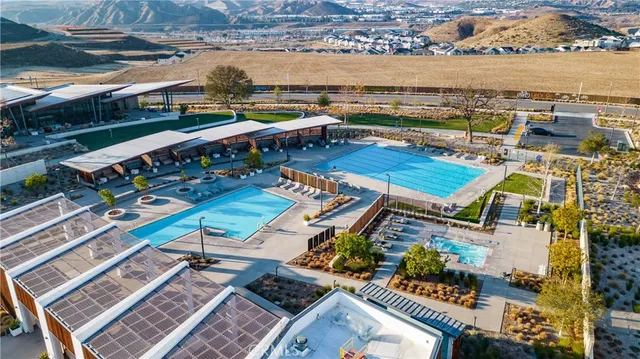 $675,000 | 27078 West Painted Sky Way, Valencia, CA 91381