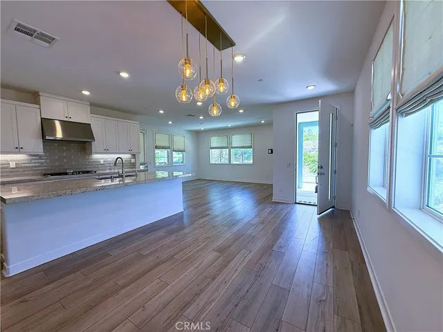 $675,000 | 27078 West Painted Sky Way, Valencia, CA 91381