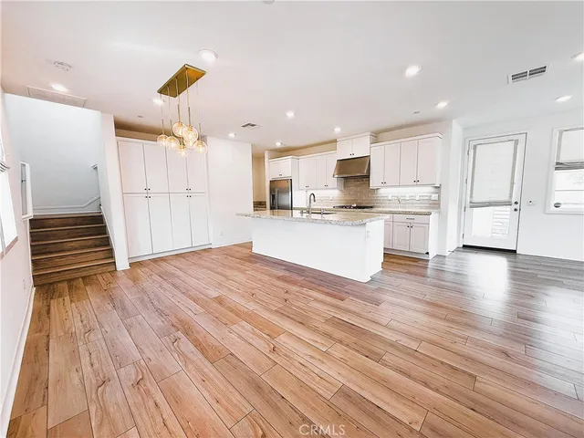 $675,000 | 27078 West Painted Sky Way, Valencia, CA 91381