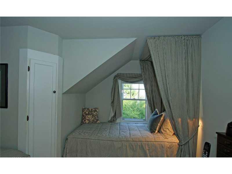 4 Singles Road Cape Elizabeth, ME 04107 - Photo 27 of 35 Bedroom. Guest Room