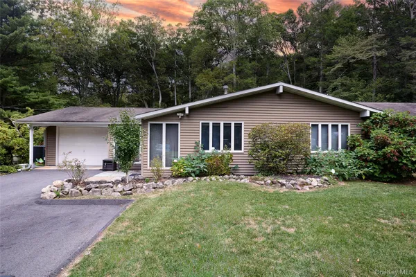 $4,950 | 34 Maple Brook Road, Tuxedo Park, NY 10987