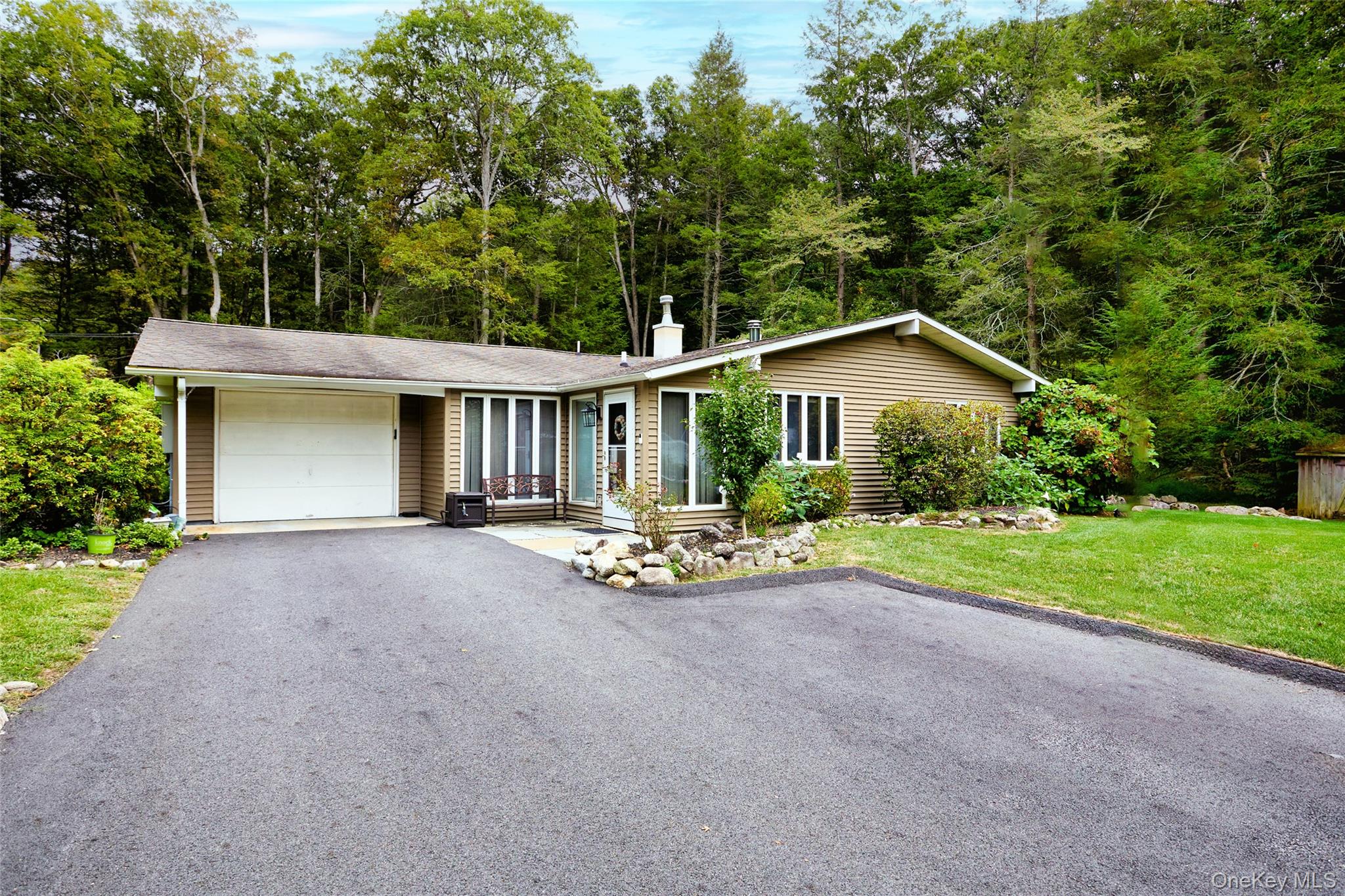 34 Maple Brook Road Tuxedo Park, NY 10987 - Photo 11 of 12