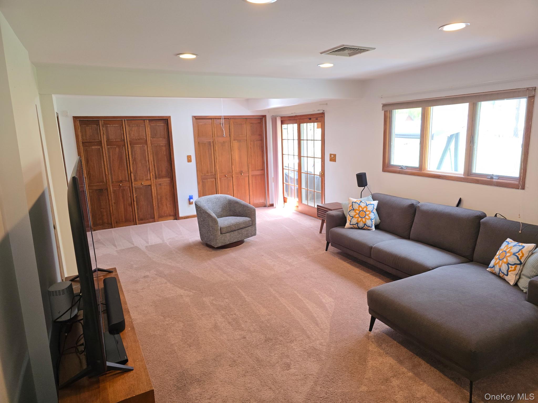 34 Maple Brook Road Tuxedo Park, NY 10987 - Photo 3 of 12